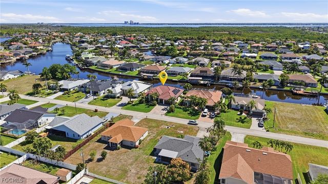 2217 SE 19th AVE, Cape Coral, FL 33990