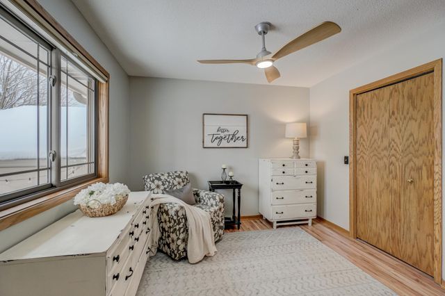 18848 Barrington Drive, Eden Prairie, MN 55346