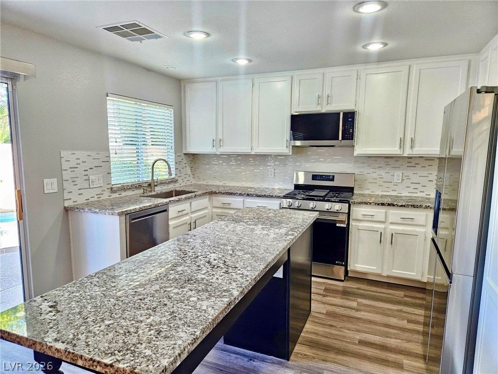 Image 11 of property listing at 1608 Calle Montery Street, Las Vegas, NV 89117