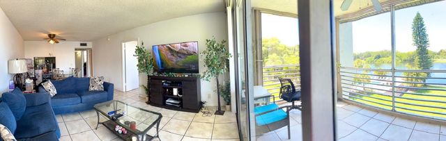 9440b Poinciana Place 404, Davie, FL 33324