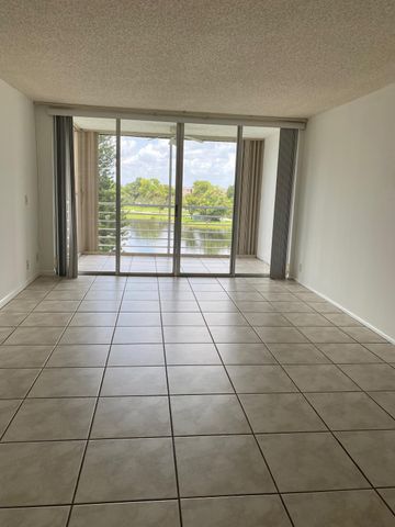 9440b Poinciana Place 404, Davie, FL 33324