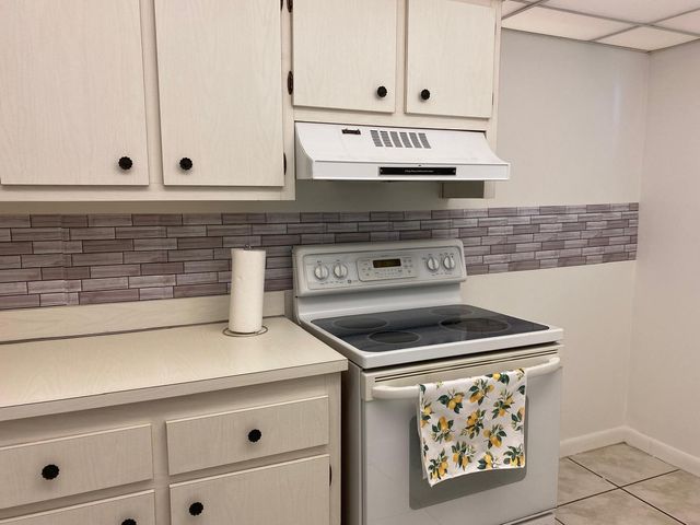 9440b Poinciana Place 404, Davie, FL 33324