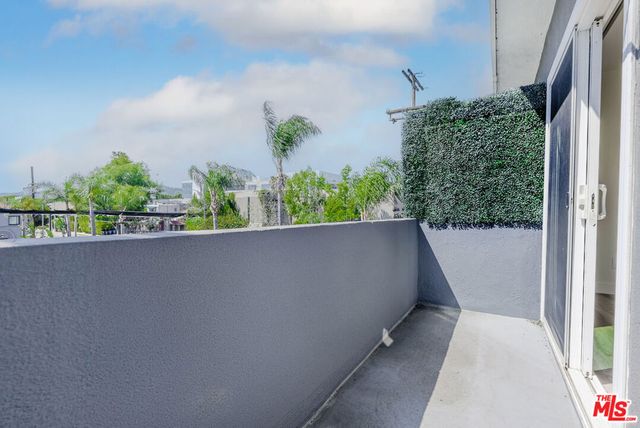 6350 Willoughby Avenue 12, Los Angeles, CA 90038