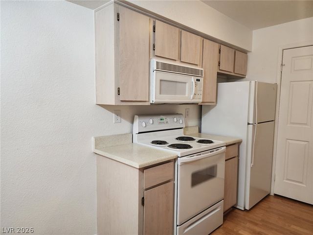 231 West Horizon Ridge Parkway 1127, Henderson, NV 89012