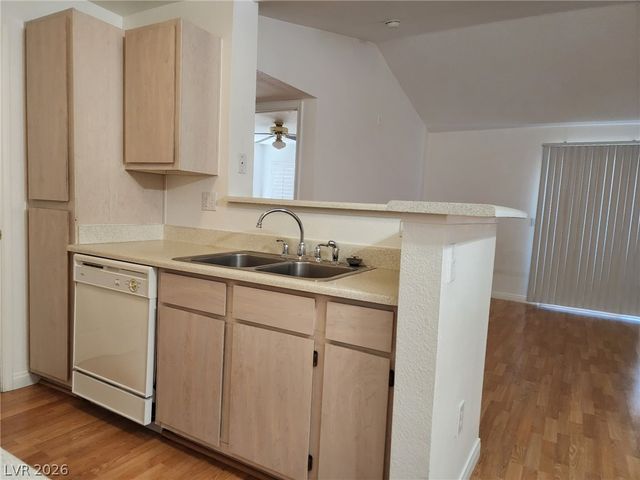 231 West Horizon Ridge Parkway 1127, Henderson, NV 89012