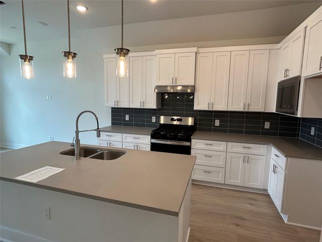 200 W 56th ST 1102, Austin, TX 78751
