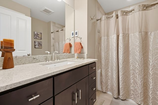 14 Clarks Hill Ln 14, Framingham, MA 01702