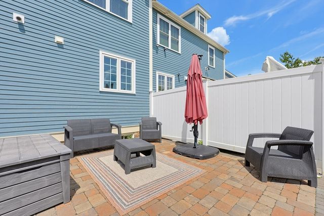 14 Clarks Hill Ln 14, Framingham, MA 01702