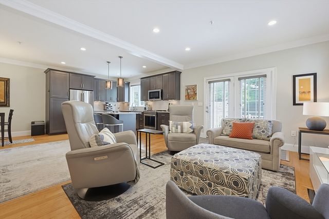 14 Clarks Hill Ln 14, Framingham, MA 01702