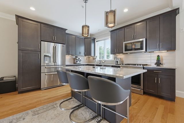 14 Clarks Hill Ln 14, Framingham, MA 01702