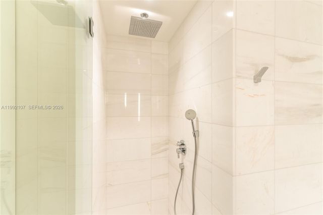 300 Biscayne Boulevard Way 2103C, Miami, FL 33131