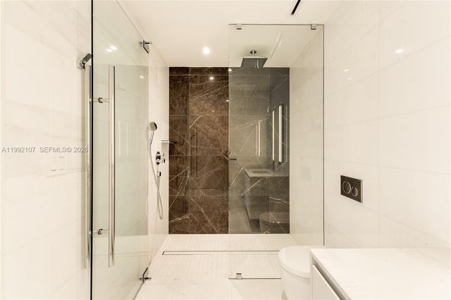 300 Biscayne Boulevard Way 2103C, Miami, FL 33131