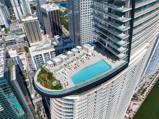 300 Biscayne Boulevard Way 2103C, Miami, FL 33131