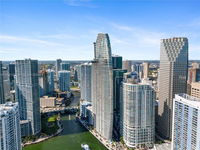 300 Biscayne Boulevard Way 2103C, Miami, FL 33131