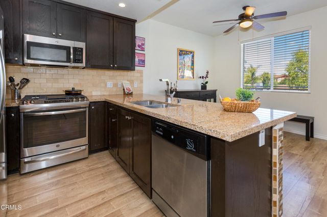 345 Newbury Vista Lane, Thousand Oaks, CA 91320