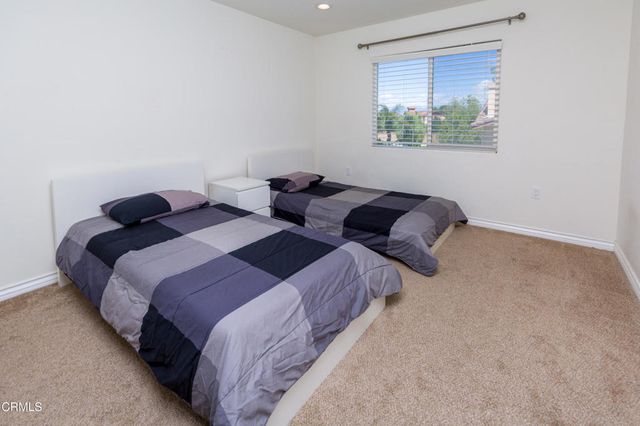 345 Newbury Vista Lane, Thousand Oaks, CA 91320