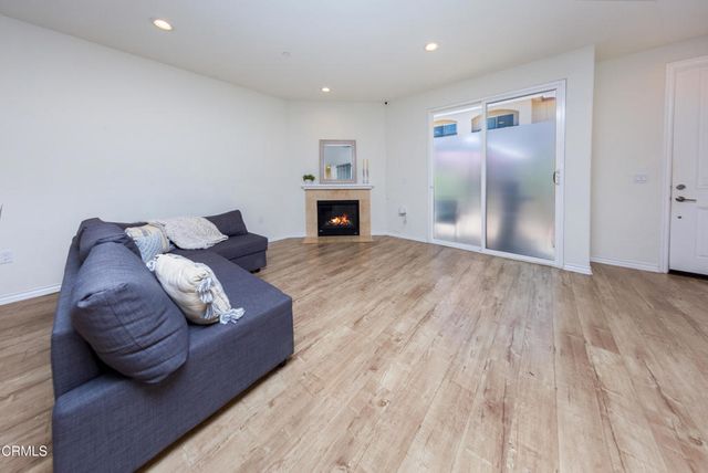 345 Newbury Vista Lane, Thousand Oaks, CA 91320