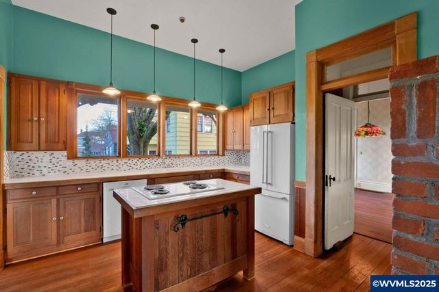 632 Baker St SE, Albany, OR 97321