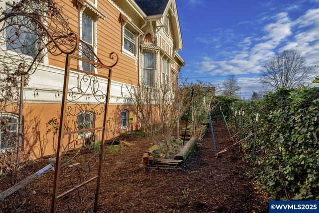 632 Baker St SE, Albany, OR 97321