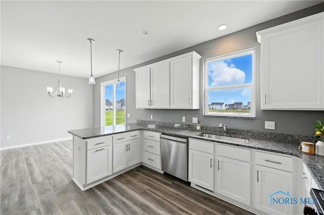 100 Bentley Drive, Perrysburg, OH 43551