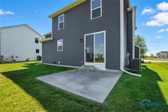 100 Bentley Drive, Perrysburg, OH 43551