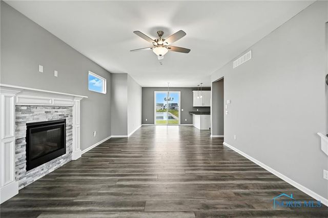 100 Bentley Drive, Perrysburg, OH 43551