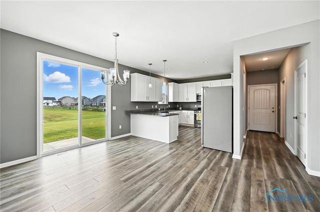 100 Bentley Drive, Perrysburg, OH 43551