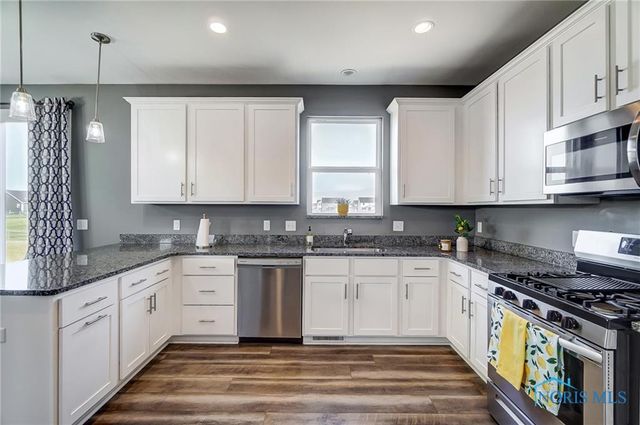 100 Bentley Drive, Perrysburg, OH 43551