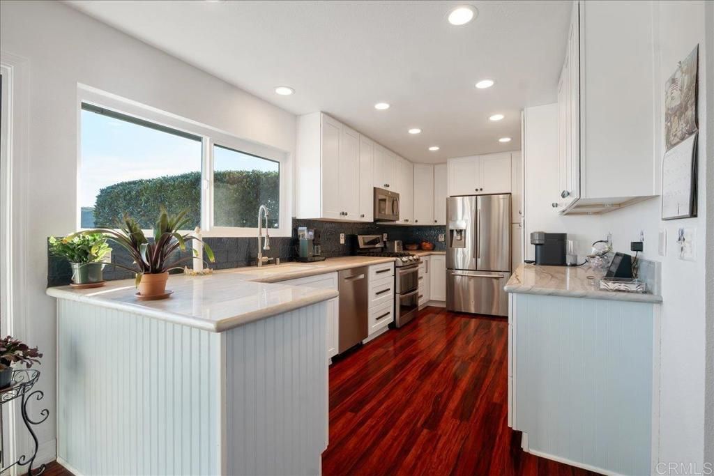 Image 10 of property listing at 4359 Serena Avenue, Oceanside, CA 92056