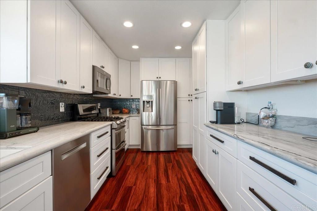 Image 11 of property listing at 4359 Serena Avenue, Oceanside, CA 92056