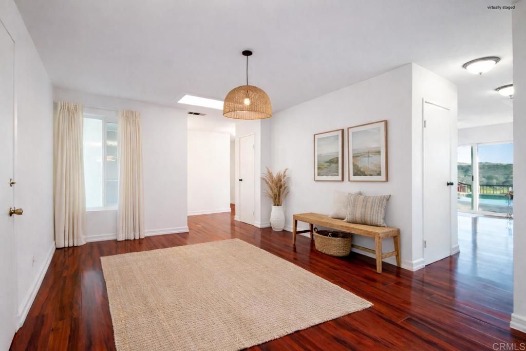 Image 13 of property listing at 4359 Serena Avenue, Oceanside, CA 92056