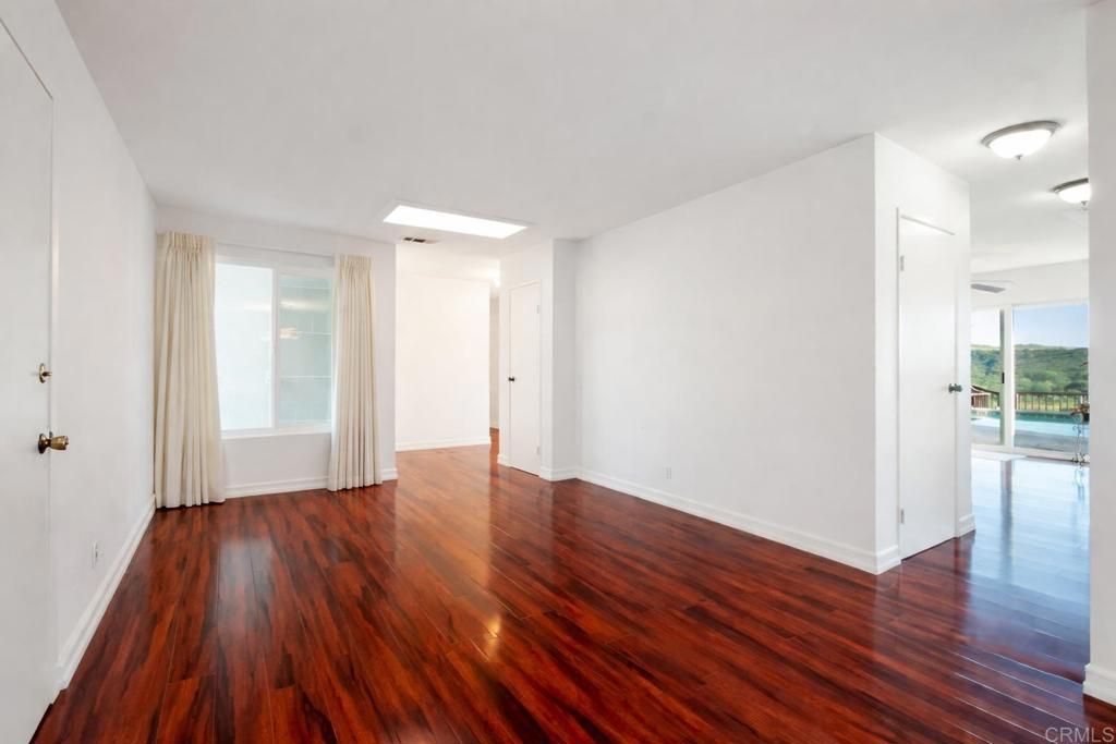 Image 14 of property listing at 4359 Serena Avenue, Oceanside, CA 92056