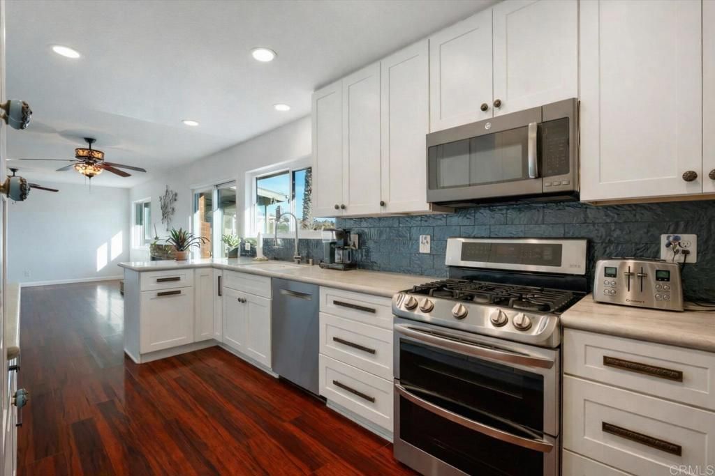 Image 9 of property listing at 4359 Serena Avenue, Oceanside, CA 92056