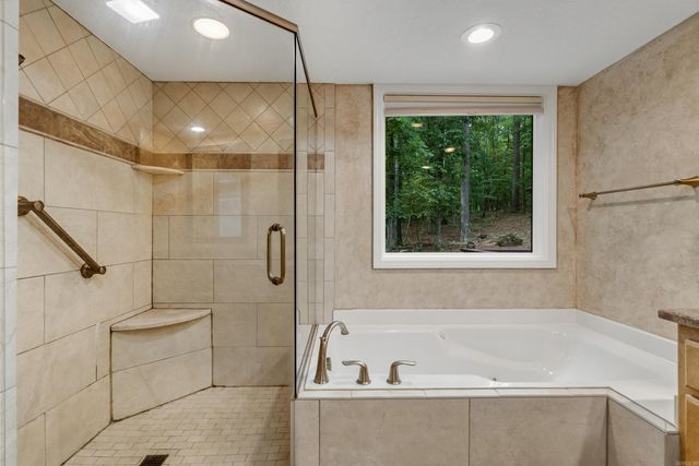 4 Curso Lane, Hot Springs Village, AR 71909