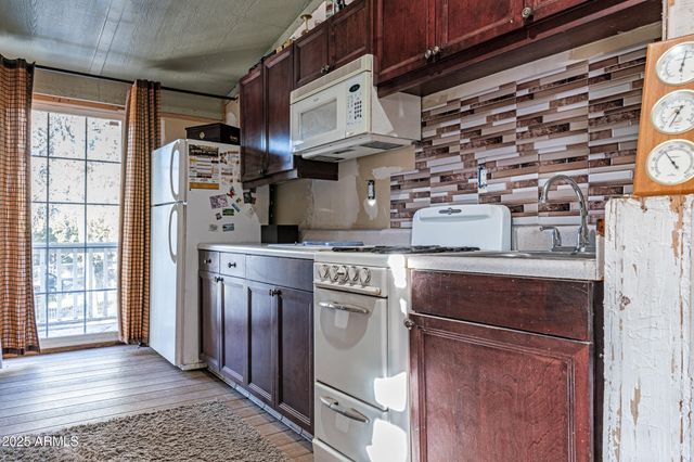 2179 HACKAMORE Drive, Overgaard, AZ 85933