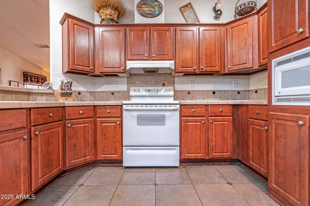 2179 HACKAMORE Drive, Overgaard, AZ 85933