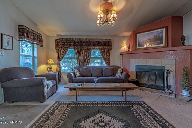 2179 HACKAMORE Drive, Overgaard, AZ 85933