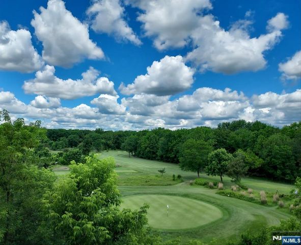 1305 Windsor Park Court 305, Englewood, NJ 07631