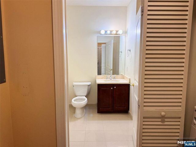 1305 Windsor Park Court 305, Englewood, NJ 07631