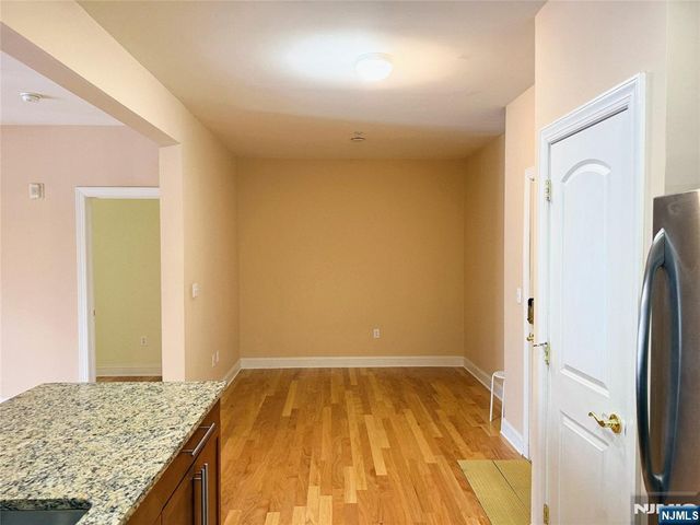 1305 Windsor Park Court 305, Englewood, NJ 07631