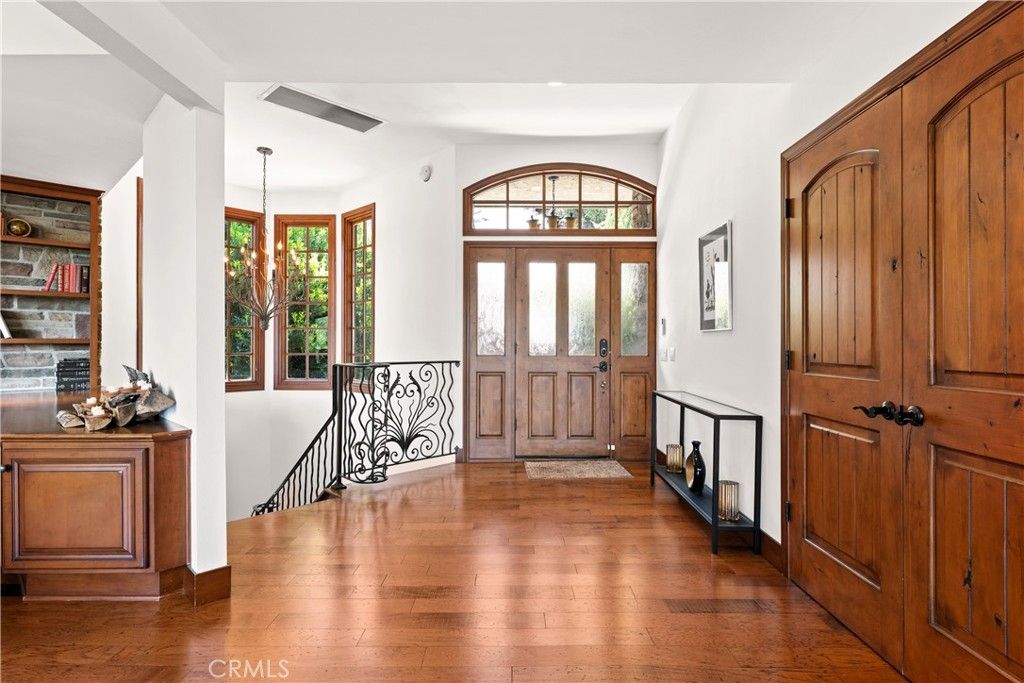 Image 6 of property listing at 4117 Vanetta Place, Studio City, CA 91604