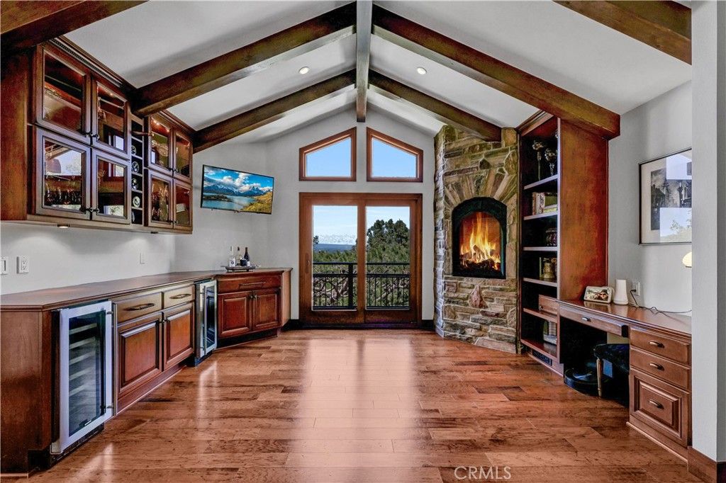 Image 7 of property listing at 4117 Vanetta Place, Studio City, CA 91604