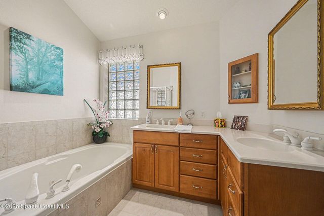 811 Glen Abbey Way, Melbourne, FL 32940