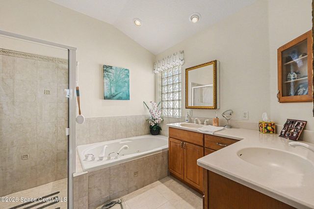 811 Glen Abbey Way, Melbourne, FL 32940