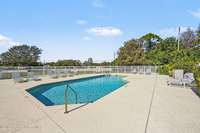 811 Glen Abbey Way, Melbourne, FL 32940