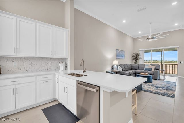 11811 Venetian Lagoon DR 202, Fort Myers, FL 33913