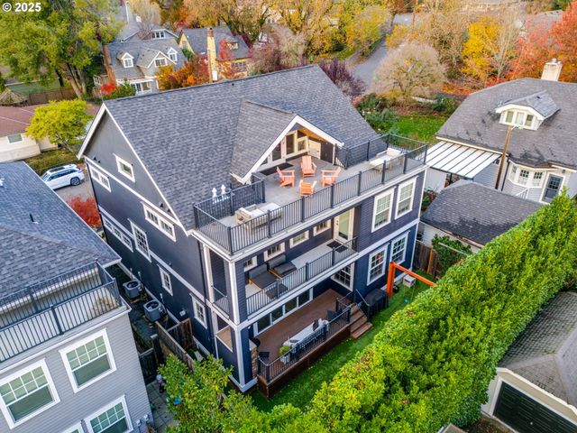 2416 Ne REGENTS Dr, Portland, OR 97212