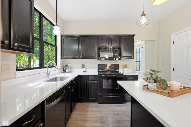 10647 Blackthorn Court, Fishers, IN 46038