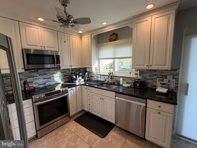 516 HAZEN RD, Monroe Twp, NJ 08831