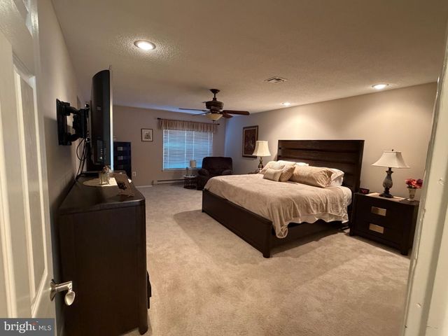 516 HAZEN RD, Monroe Twp, NJ 08831